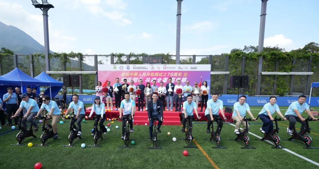 单板滑雪坡面障碍技巧 首次参加世锦赛苏翊鸣摘银